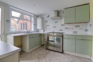 Kitchen- click for photo gallery